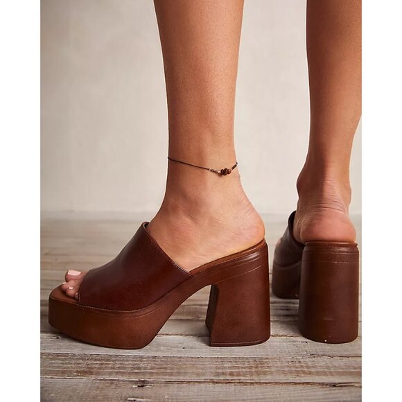 🎉LAST CHANCE🎉 FREE PEOPLE Zoe Platform / Chestnut - Picture 3 of 13